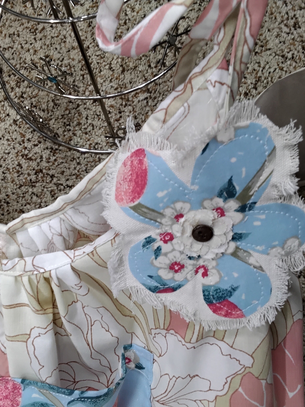 3994 Size Large Floral Wide-Leg Jumpsuit with Contrast Patch - Pink & Cream - Picture 2 of 5